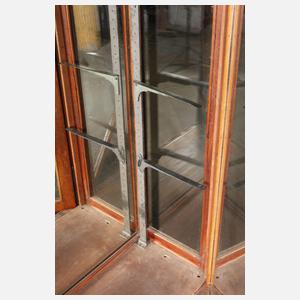 Große Sammlungsvitrine