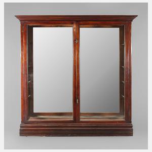 Große Sammlungsvitrine