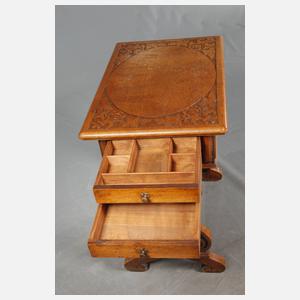 Nähtisch Historismus