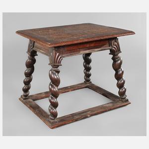 Tisch im Renaissancestil