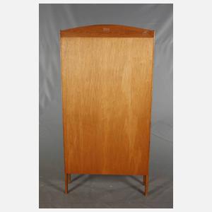 Paar Büchervitrinen