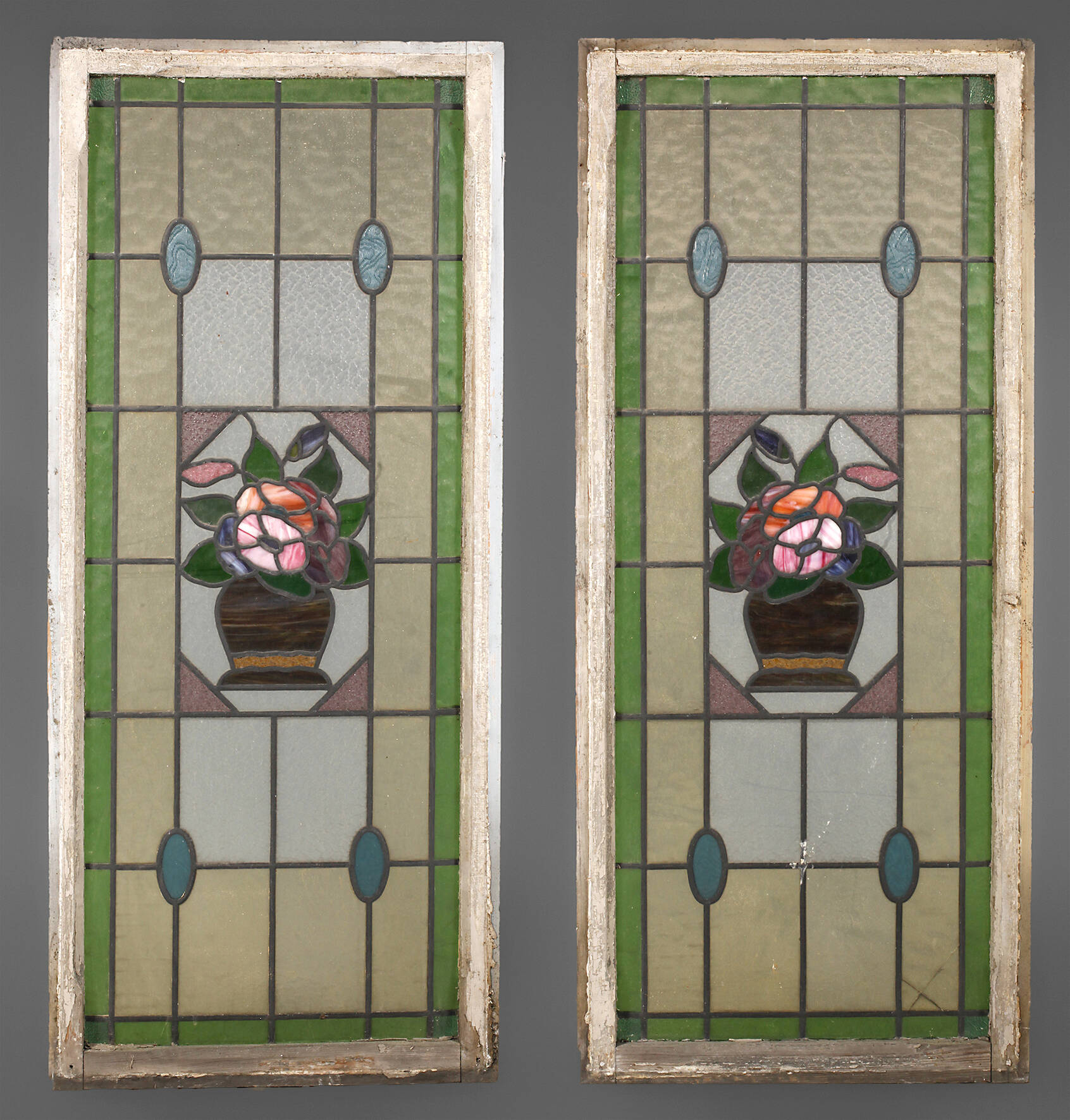 Paar Bleiglasfenster