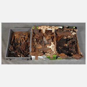 Großes Konvolut Fenster- und Türbeschläge