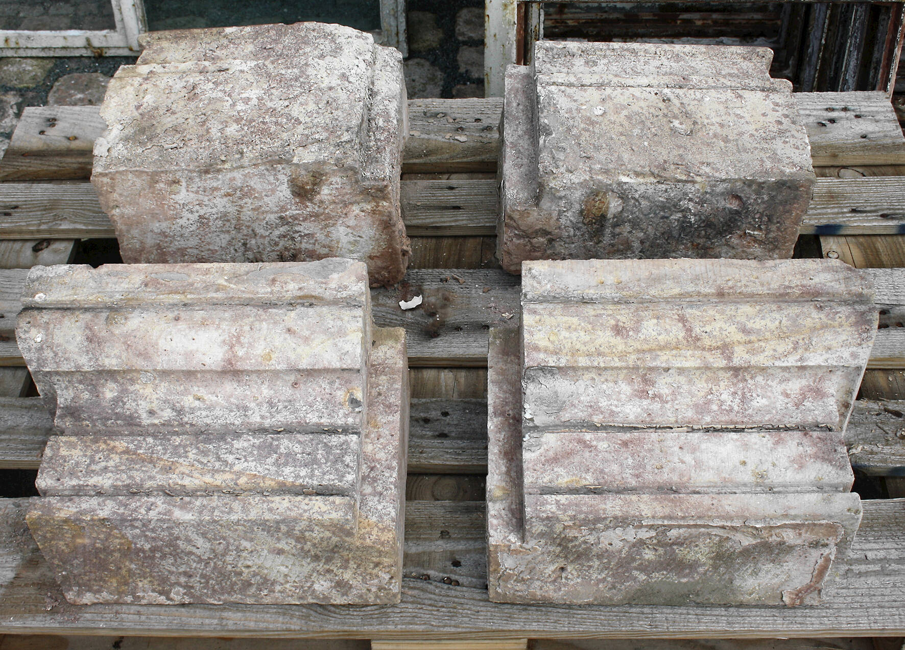 Paar Säulenabschlüsse