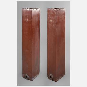 Zwei Wasserbehälter