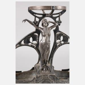 Übergroßer figürlicher Tafelaufsatz