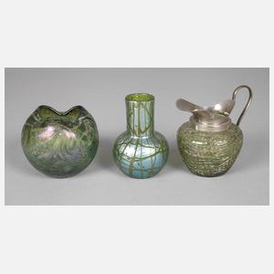 Kännchen und zwei Vasen Jugendstil