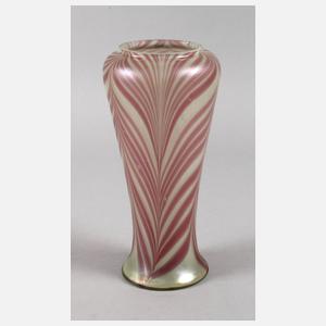 Jugendstilvase mit Federndekor