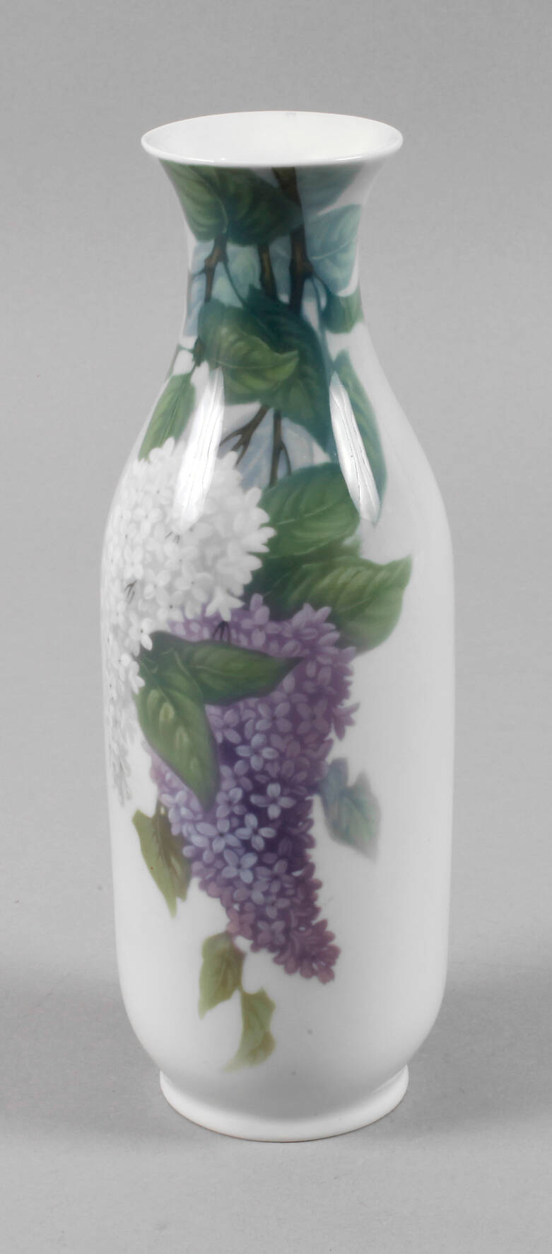 Fraureuth Vase mit Fliederdekor