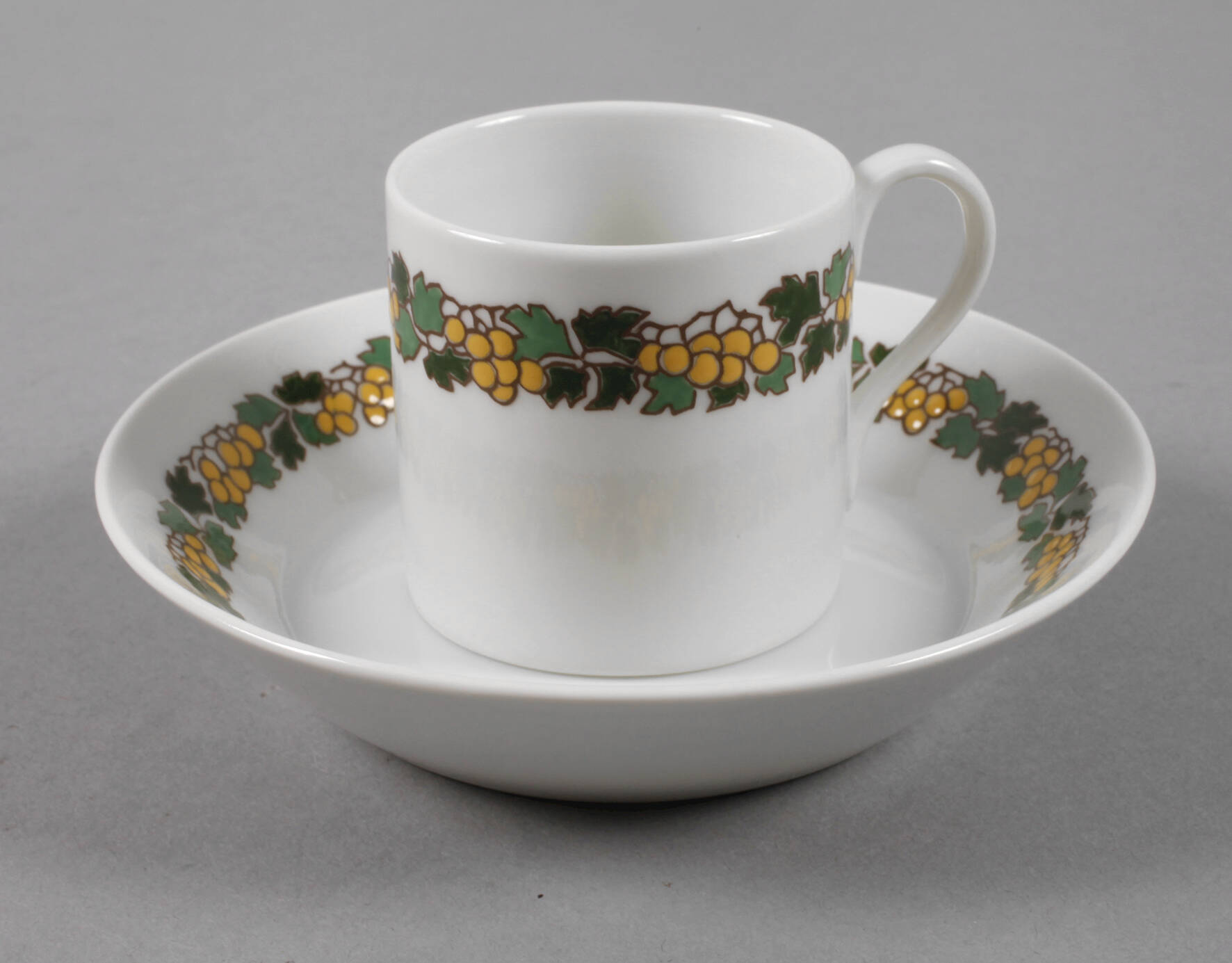 KPM Berlin Mokkatasse mit Untertasse