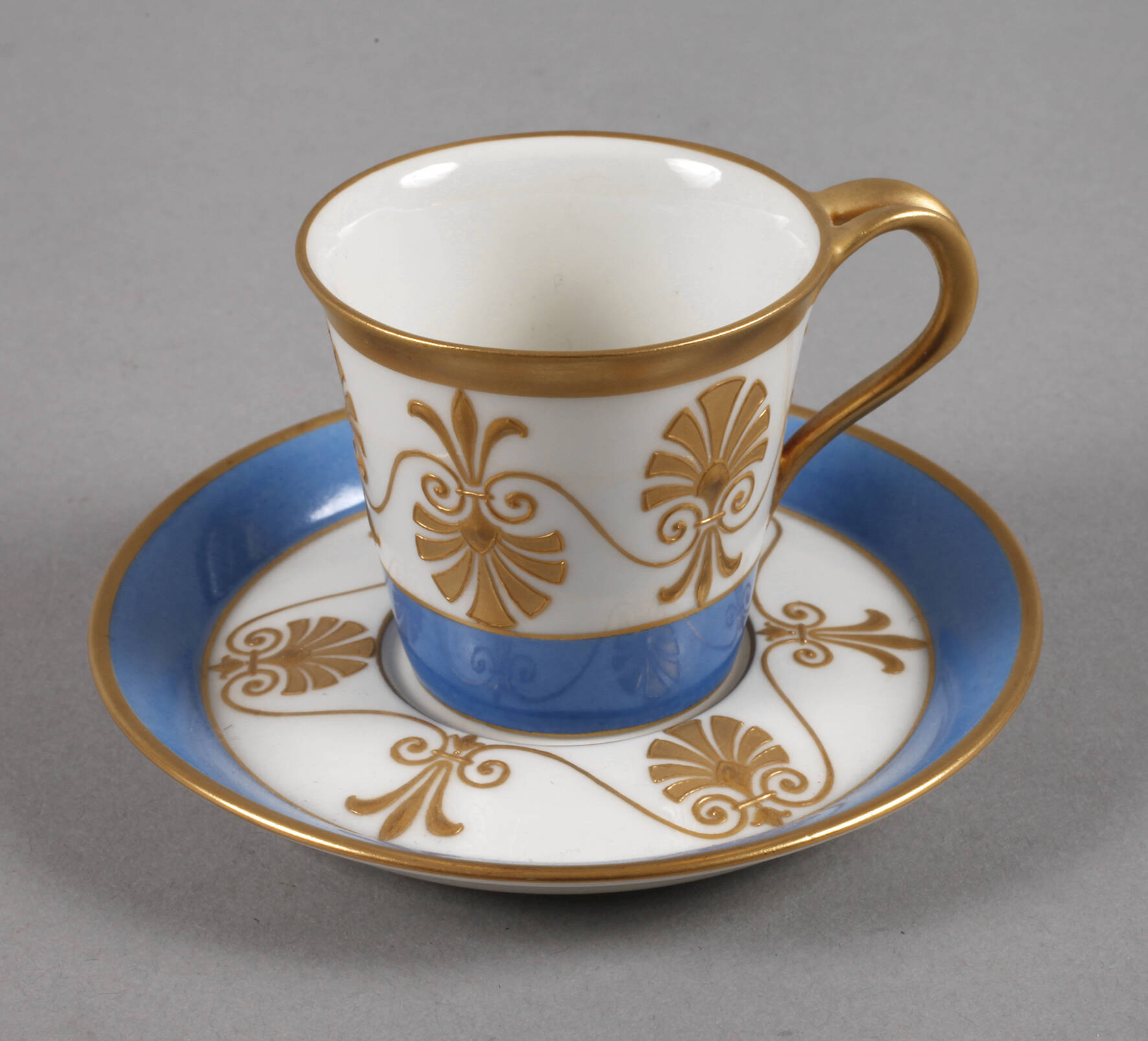 KPM Berlin Mokkatasse mit Untertasse