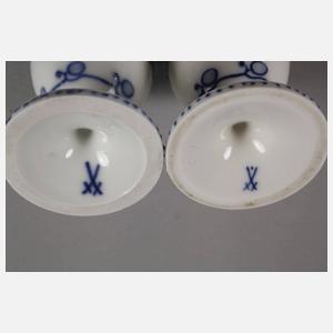 Meissen zwei Eierbecher "Blaue Rispe"
