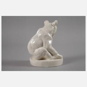 Schwarzburger Werkstätten "Sitzender, junger Bär"