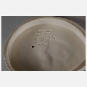 Schwarzburger Werkstätten "Sitzender, junger Bär"