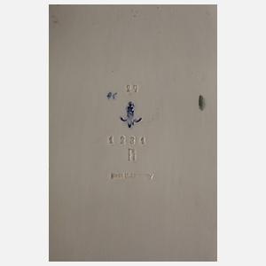 Karlsruhe Schwanenschale mit zwei Putten