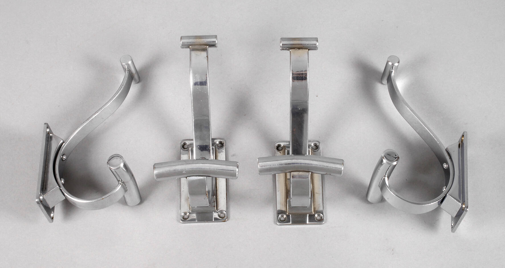 Vier Garderobenhaken Art déco