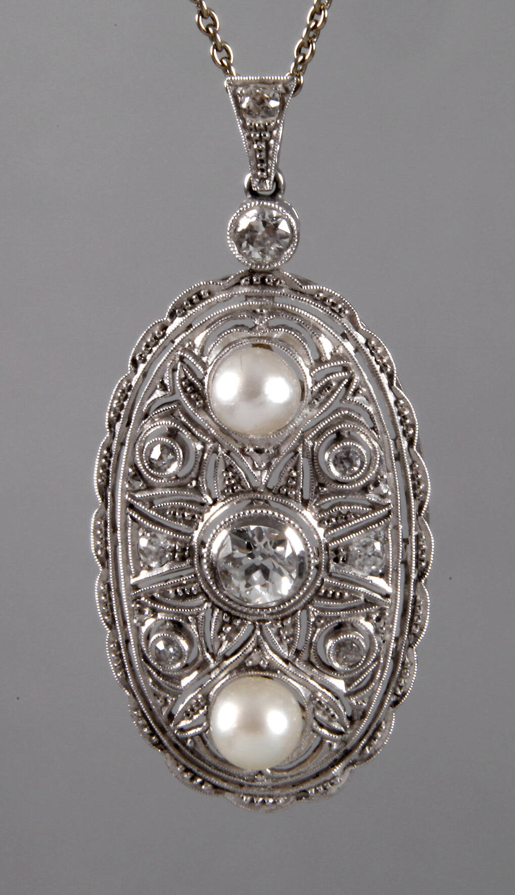 Art déco-Anhänger mit Diamanten und Perlen