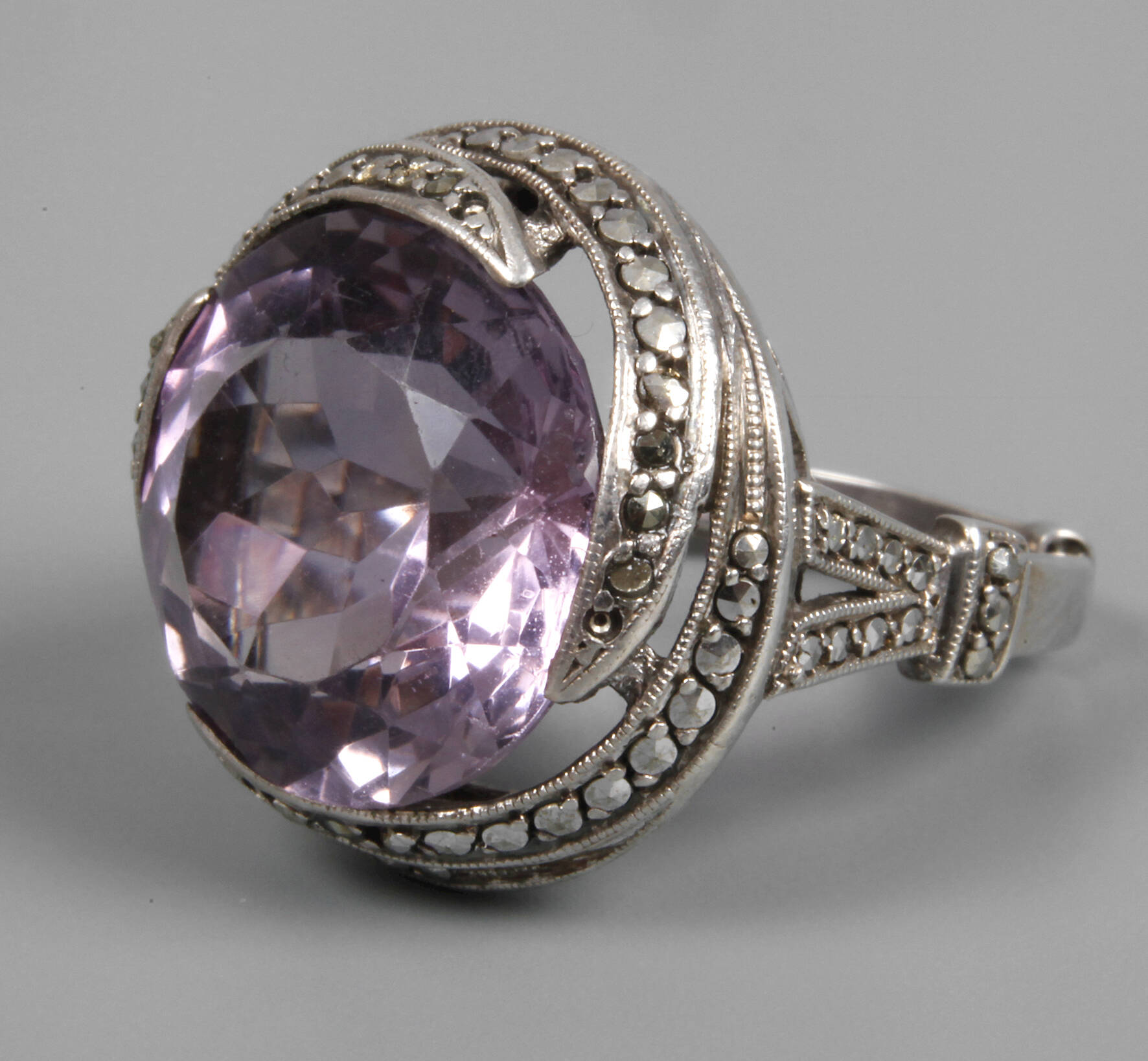 Theodor Fahrner Damenring mit Amethyst