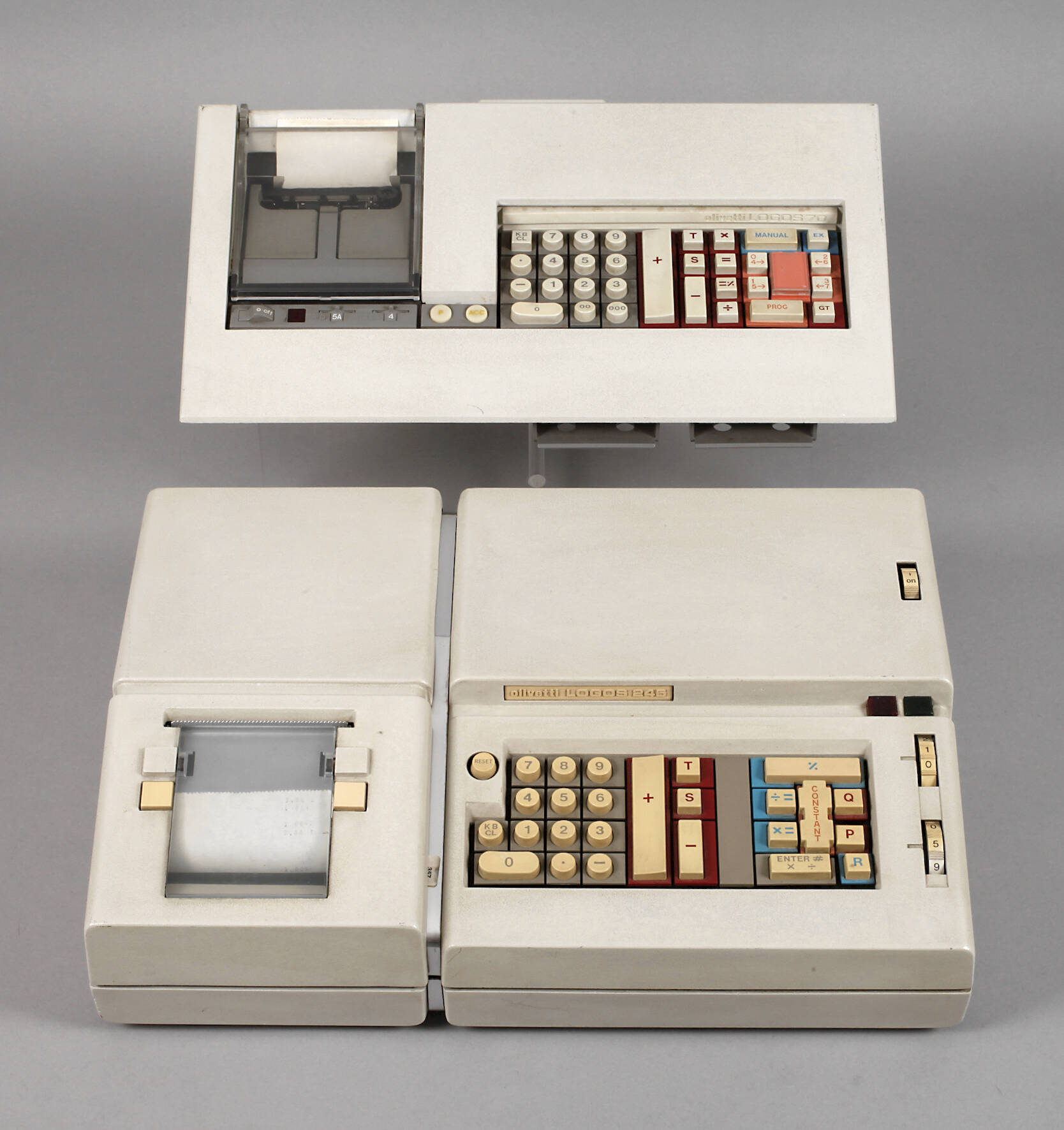 Zwei Rechenmaschinen Olivetti