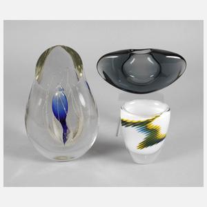 Drei Teile modernes Glas