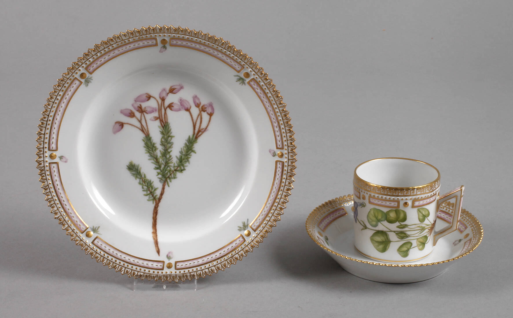 Royal Copenhagen Mokkagedeck "Flora Danica"