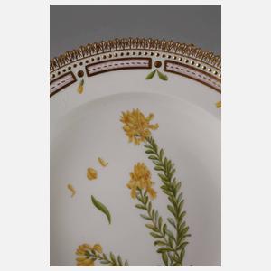 Royal Copenhagen Suppenteller "Flora Danica"