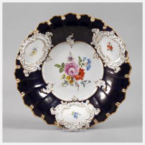 Meissen Prunkschale mit blauem Fond