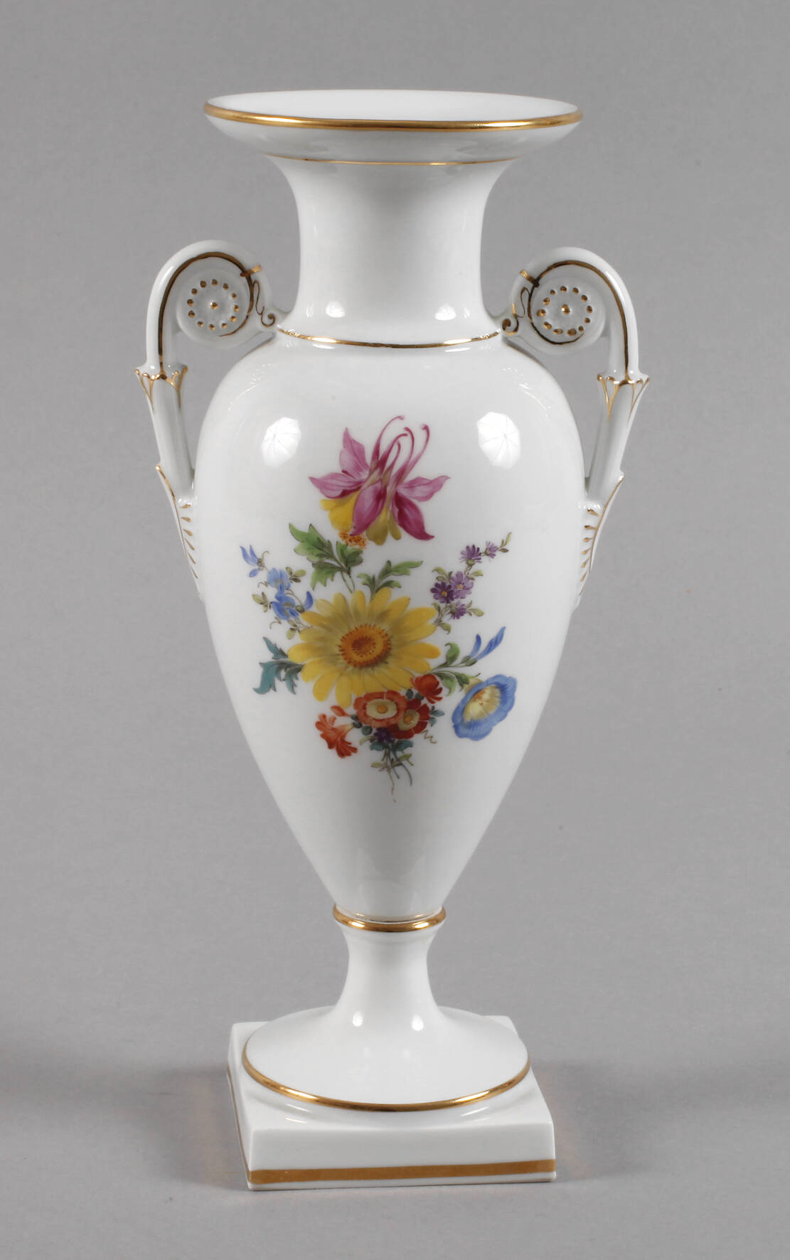 Meissen kleine Amphorenvase Blumenmalerei