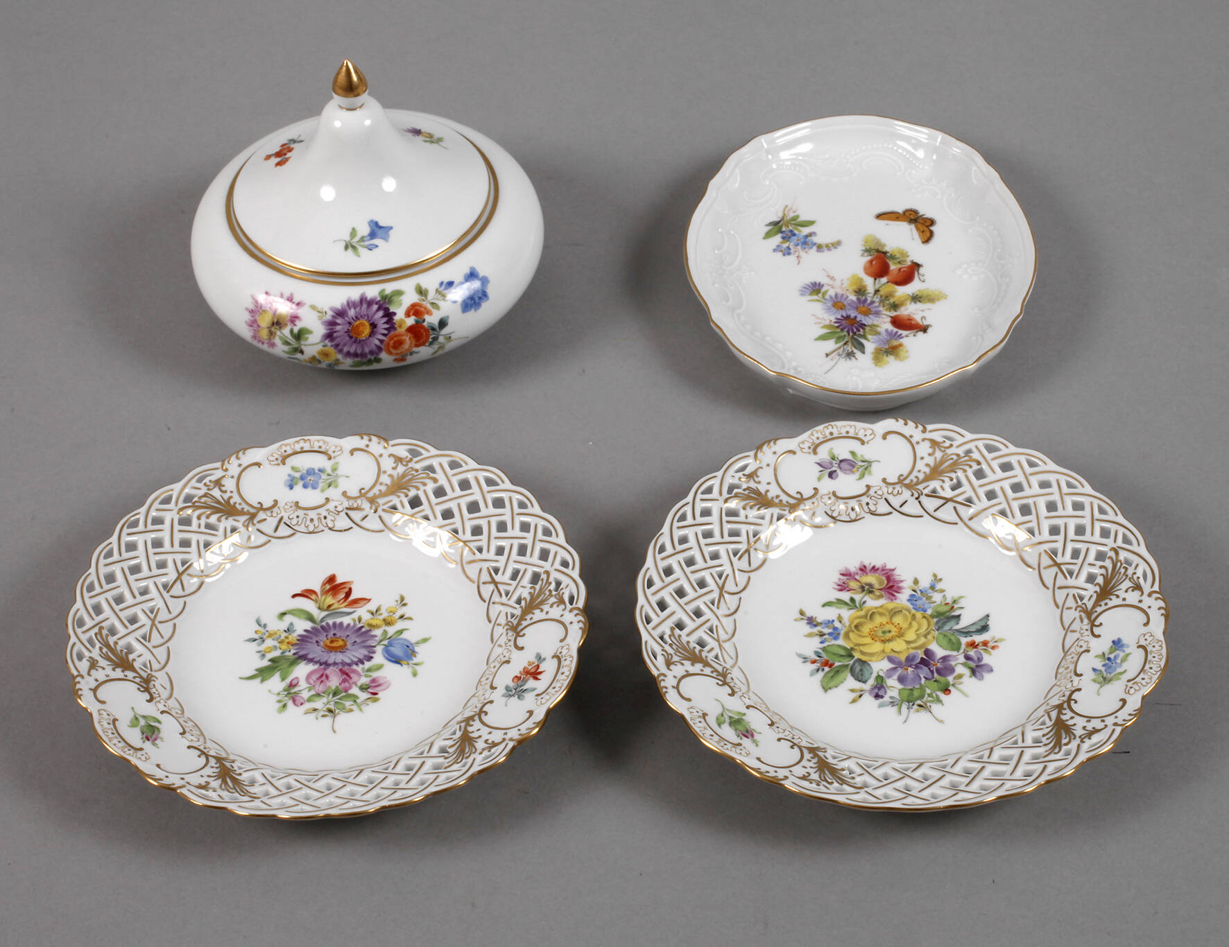 Meissen Konvolut mit Blumenmalerei