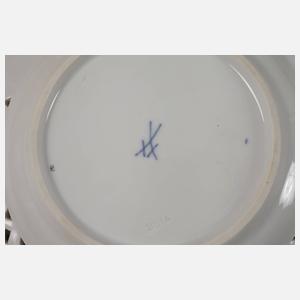 Meissen sechs Durchbruchteller und Schale Weinlaubdekor