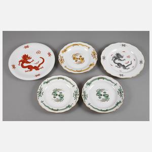 Meissen Konvolut Teller mit Drachenmotiv