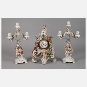 Meissen Jahreszeiten-Tischuhr und Paar Beisteller