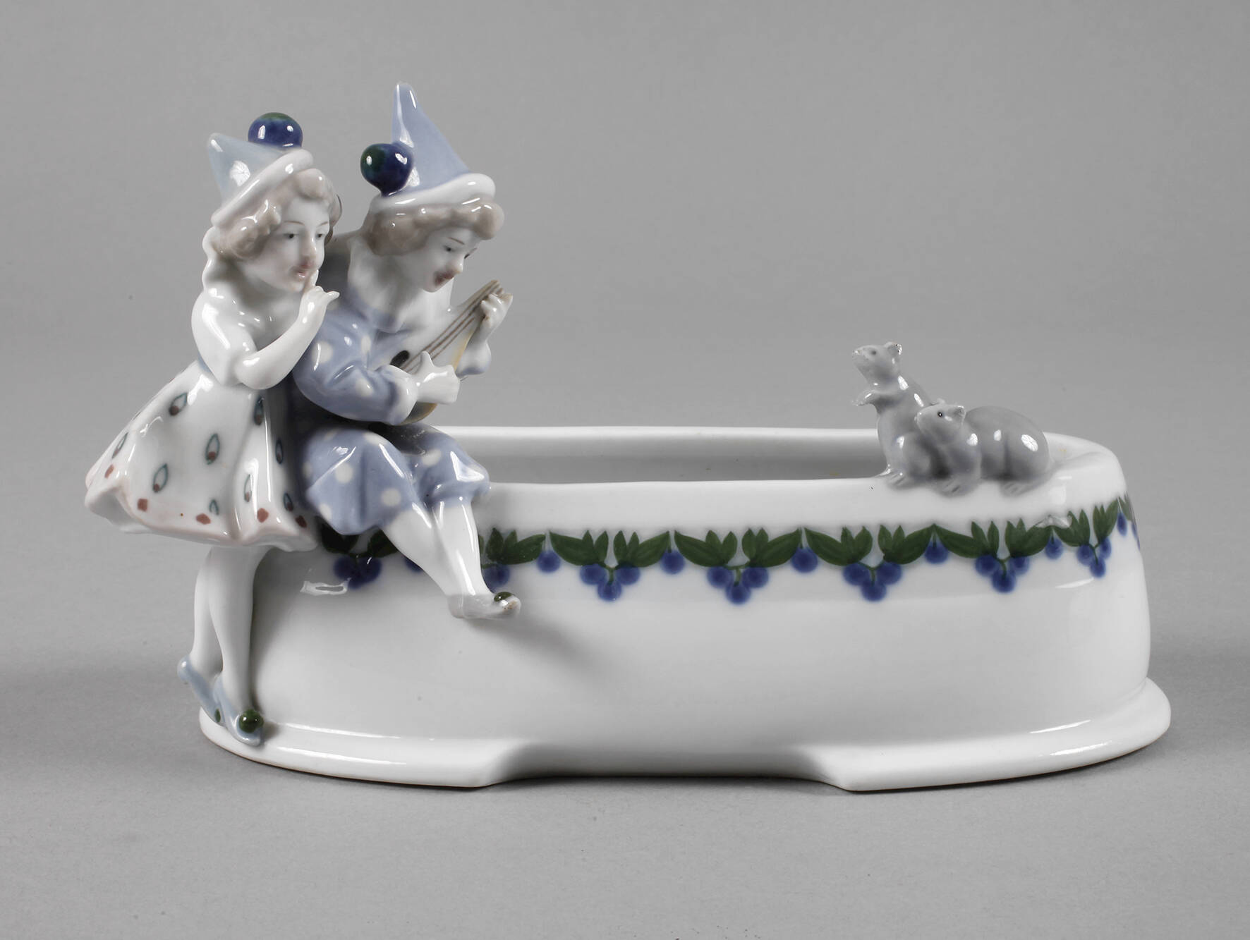 Metzler & Ortloff Ilmenau figürliche Schale