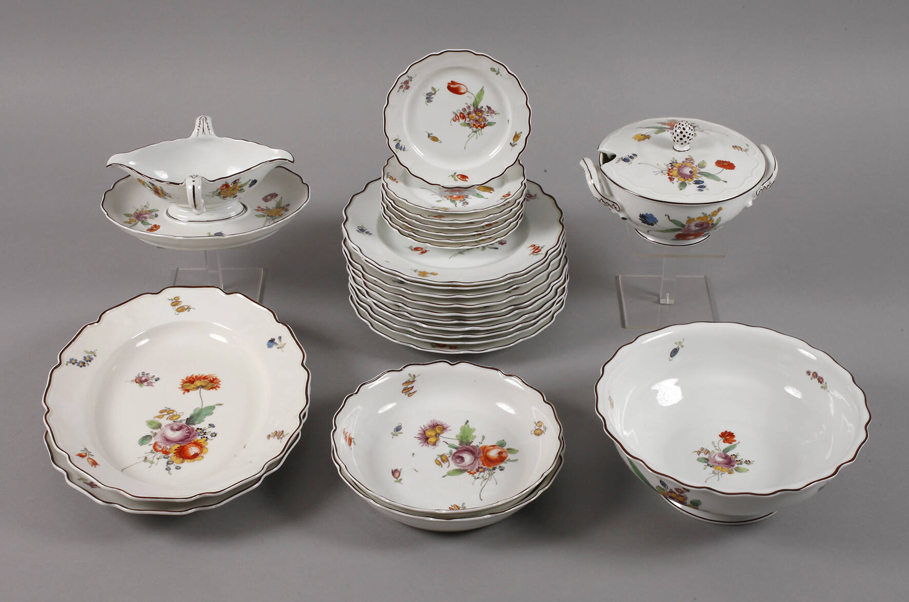 Nymphenburg Restservice mit Blumenmalerei