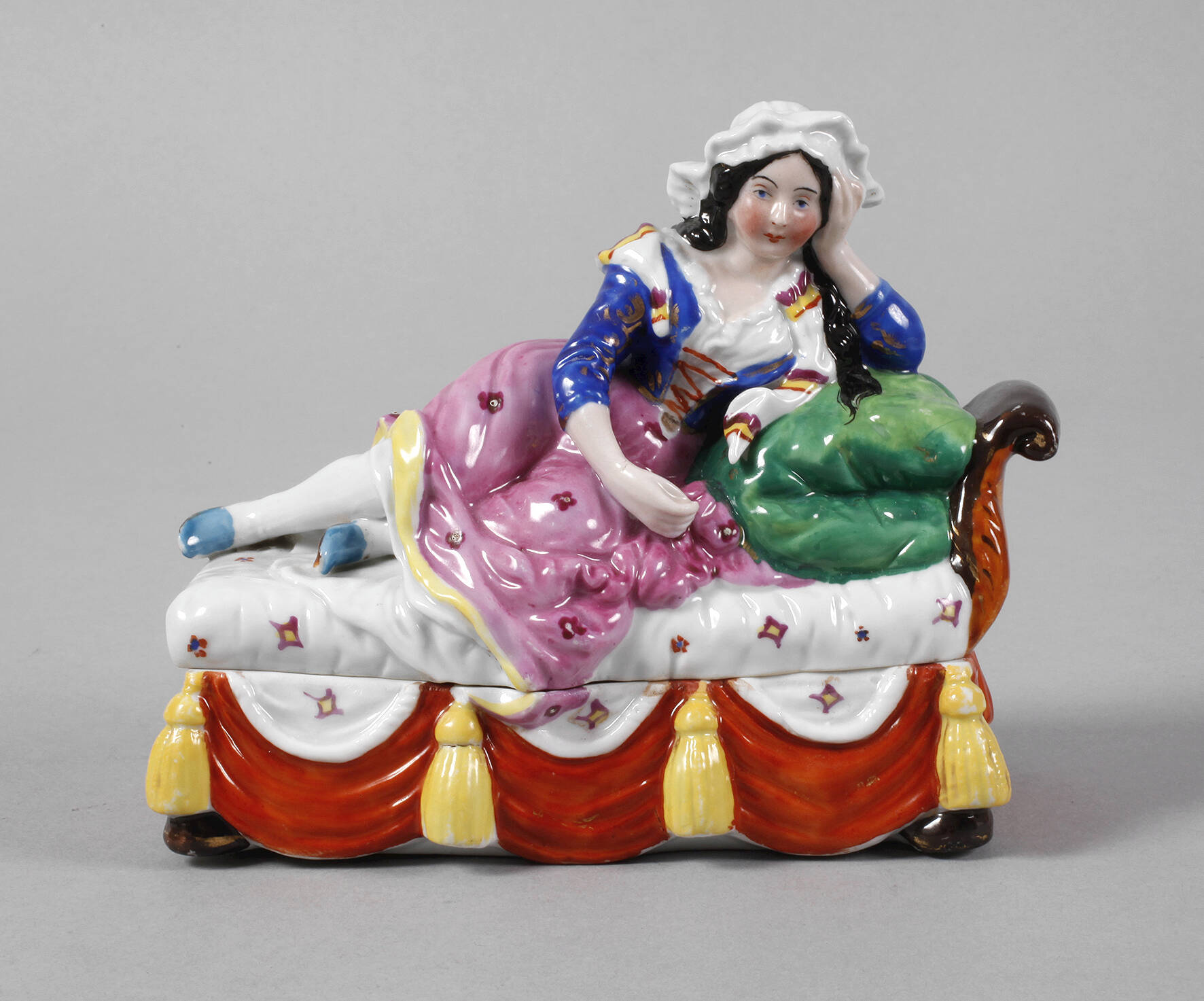 Thüringen figürliche Deckeldose