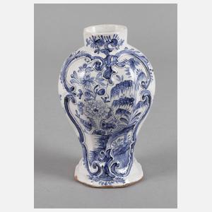 Fayencevase mit Blaumalerei