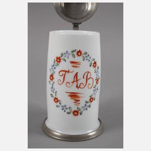 Milchglaskrug Biedermeier