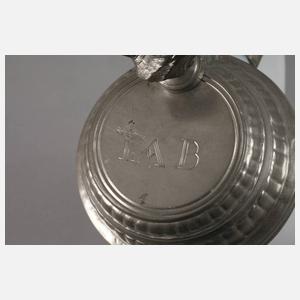 Milchglaskrug Biedermeier