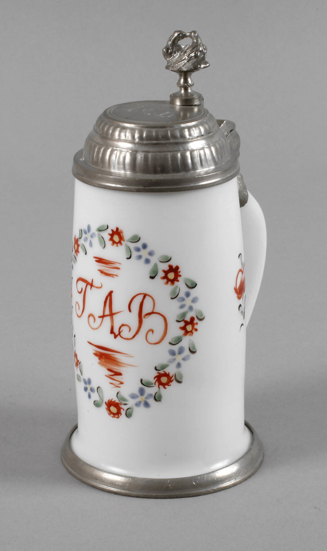 Milchglaskrug Biedermeier