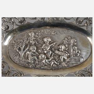 Silberschale mit musizierenden Putten