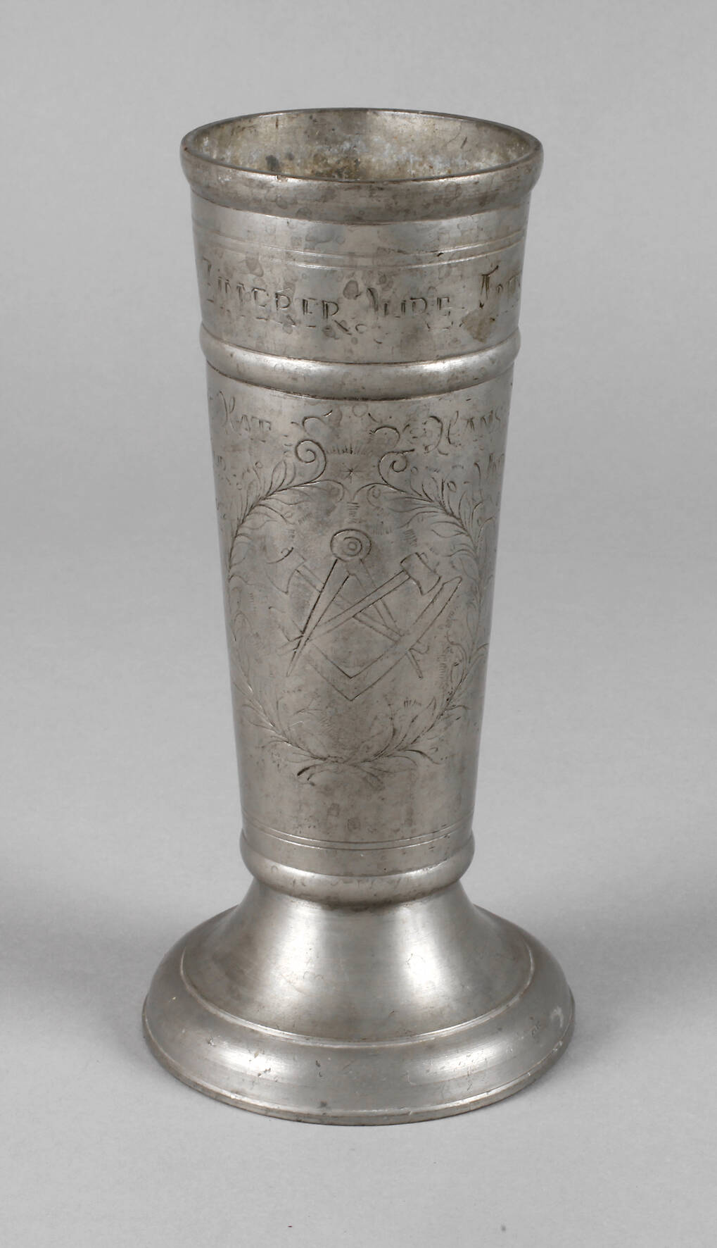 Großes "Röhrgen" eines Zimmermannes