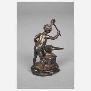 Miniatur Putto als Schmied