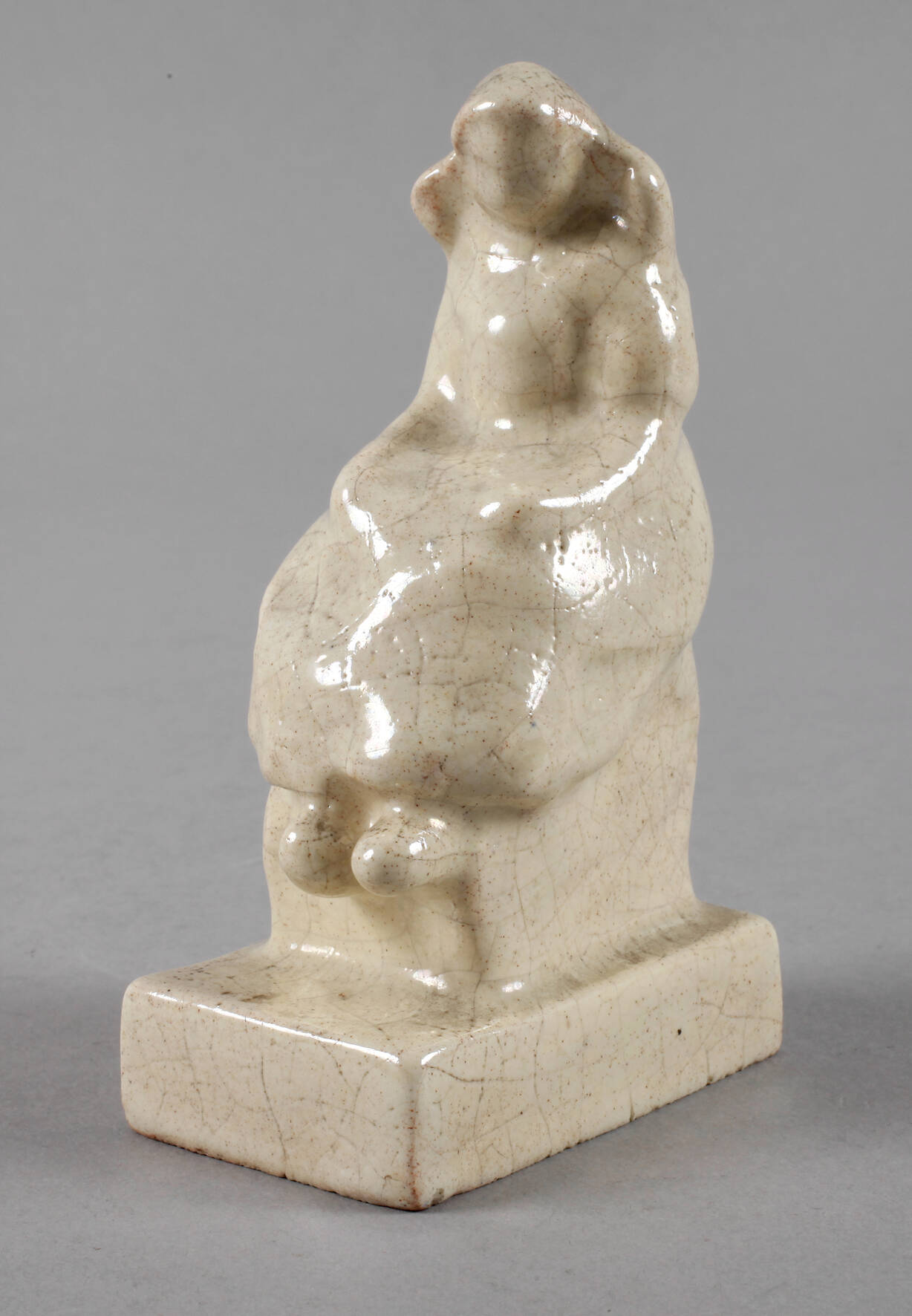 Jan Štursa, sitzendes Trachtenmädchen