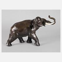 Großer schreitender Elefant111