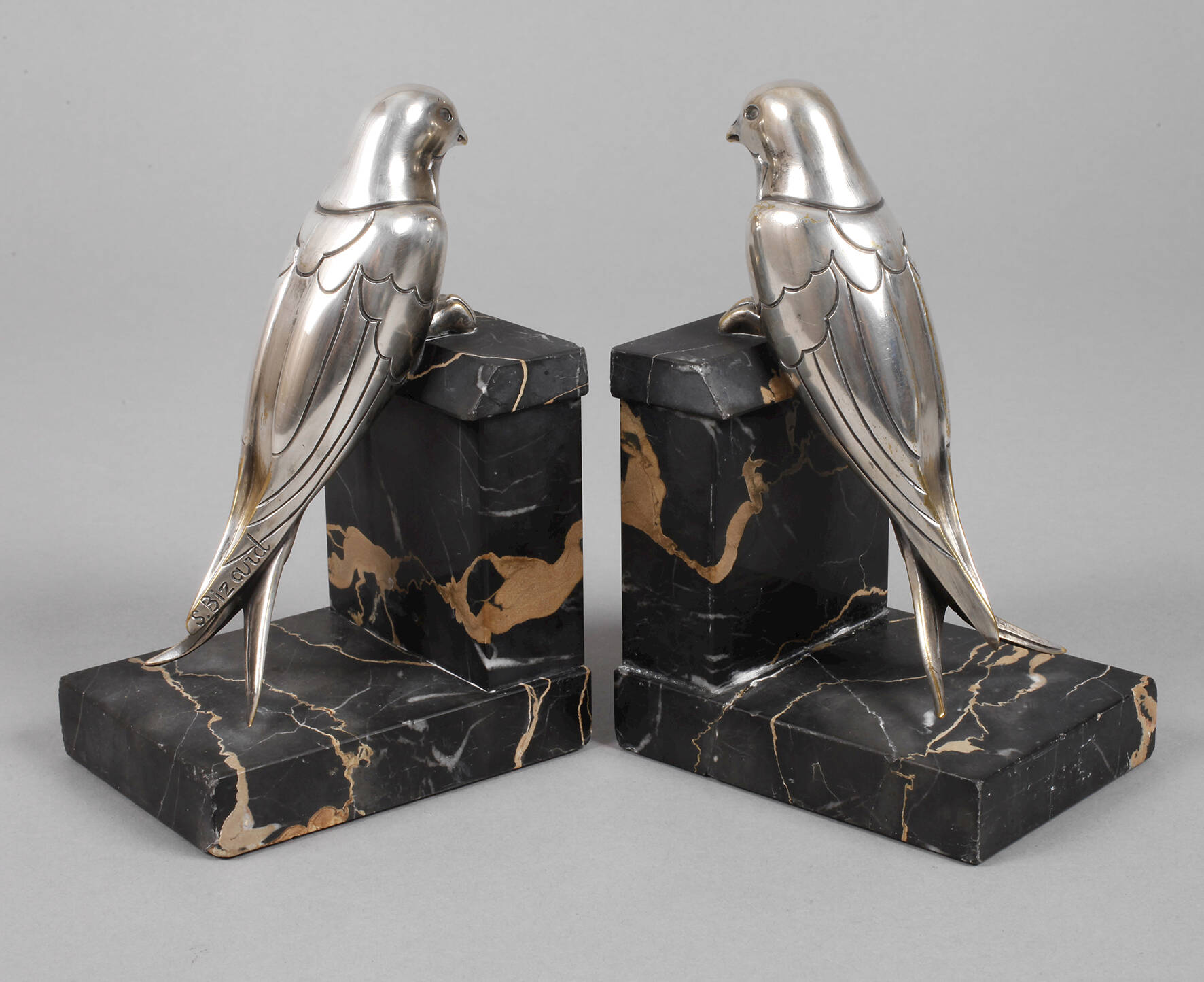 Susanne Bizard, Buchstützen als Vögel