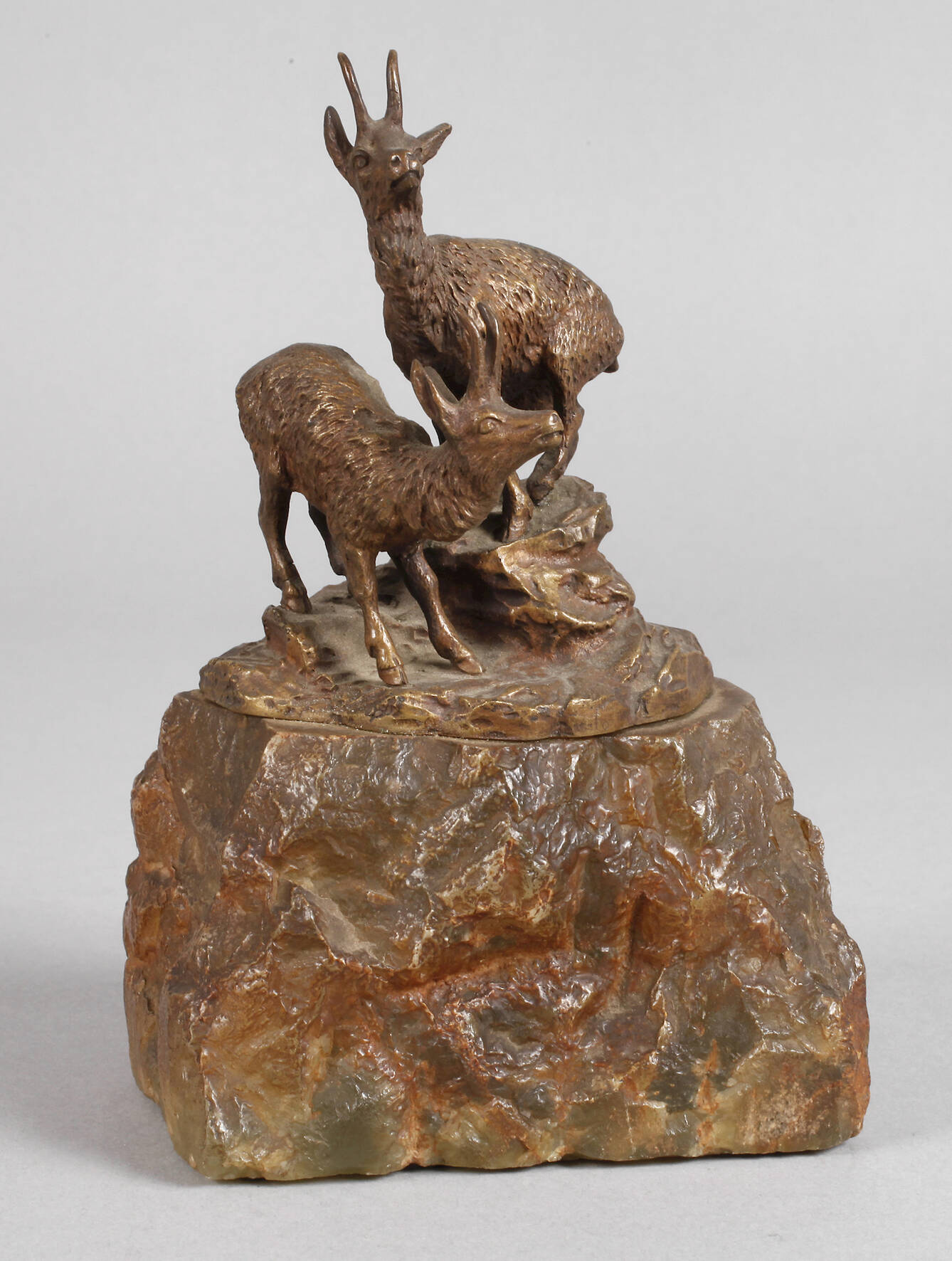 Kleinbronze Gämsenpaar