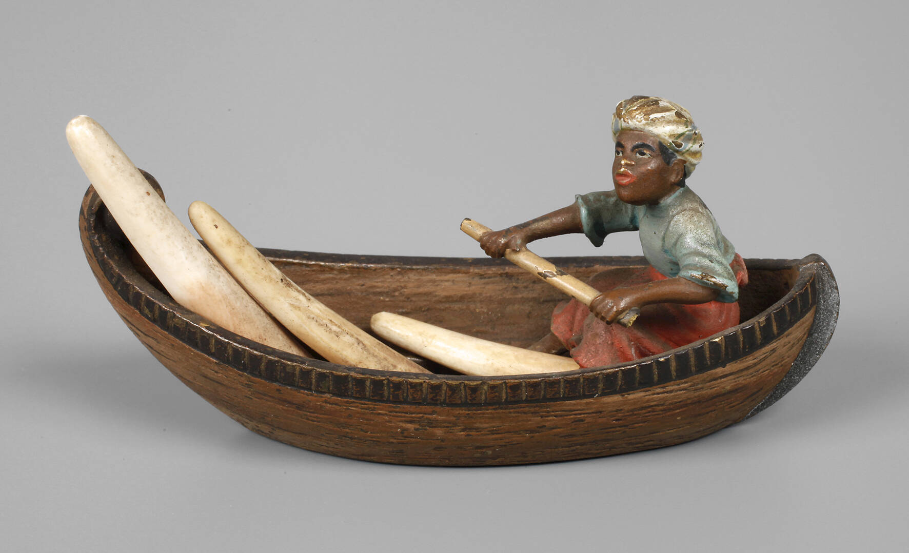 Wiener Bronze Orientale im Boot