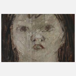 Mädchen mit Fruchtschüssel