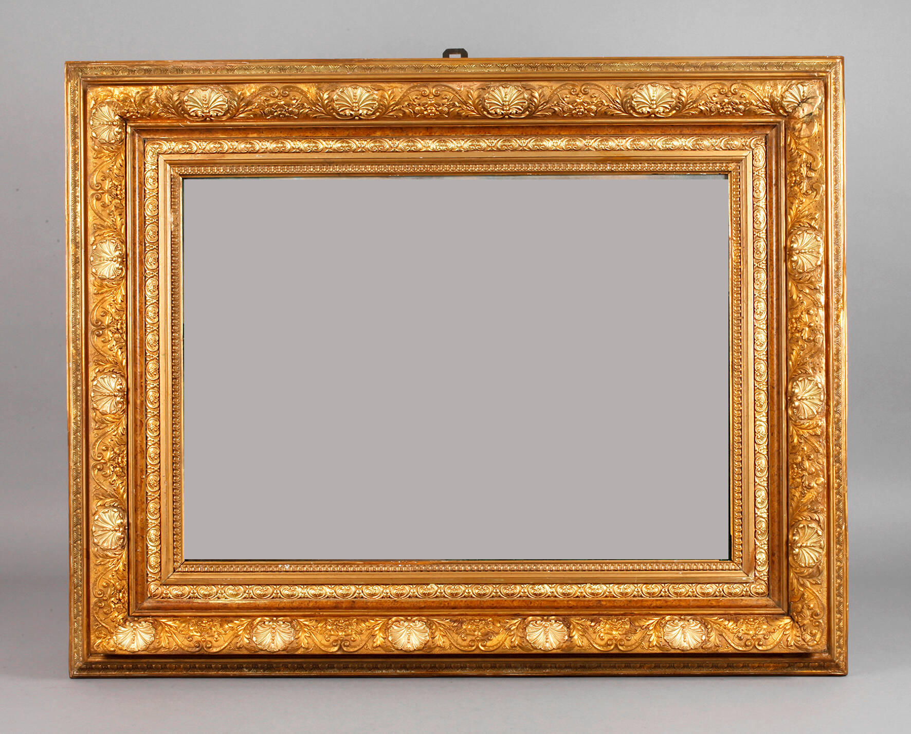 Großer Goldstuckrahmen