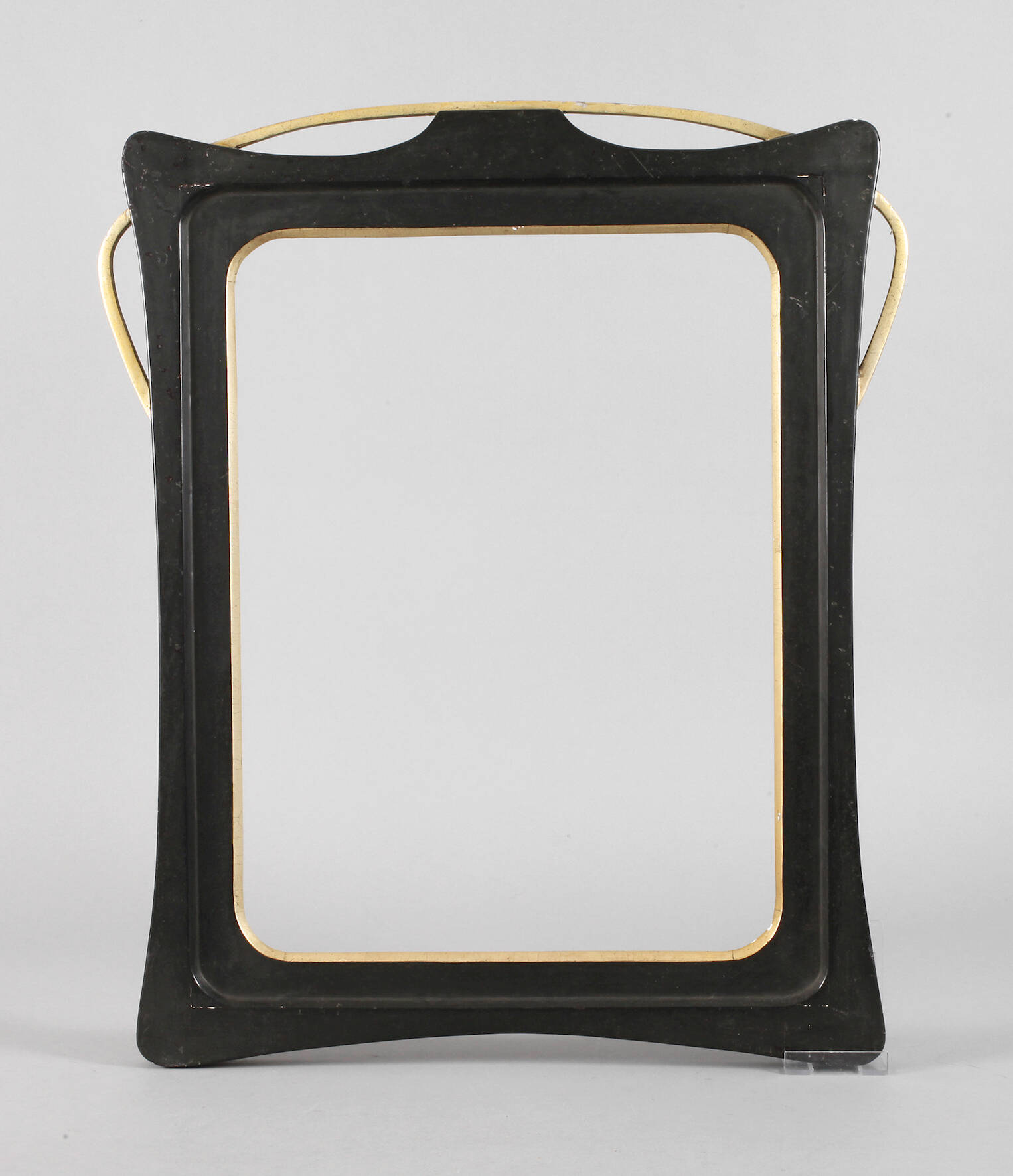 Geschweifter Jugendstilrahmen